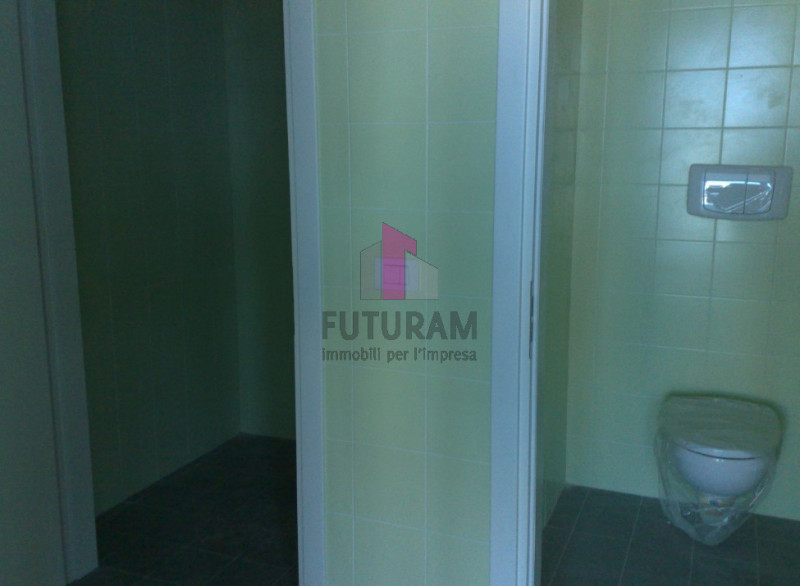 Immagine 3 di Ufficio in vendita  a Padova