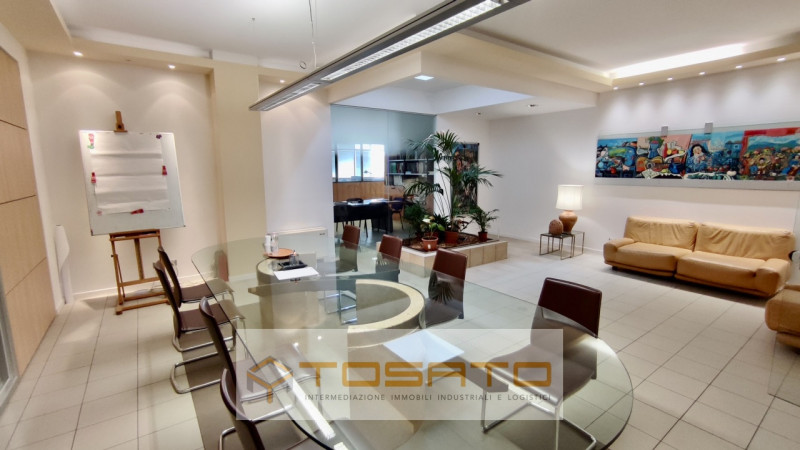 Immagine 4 di Ufficio in affitto  a Zevio