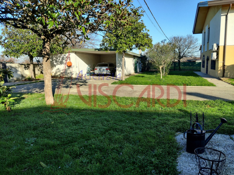 Immagine 25 di Villa in vendita  in Via Braida I^ a Eraclea