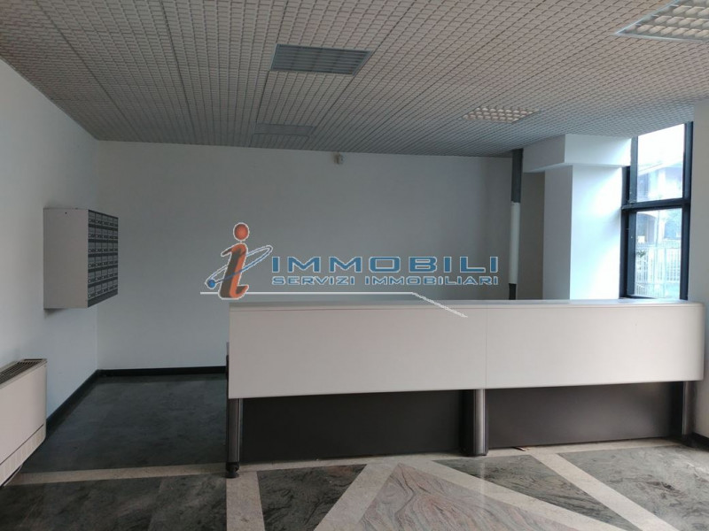 Immagine 6 di Laboratorio in vendita  in VIA PRIMO MAGGIO a Bussero