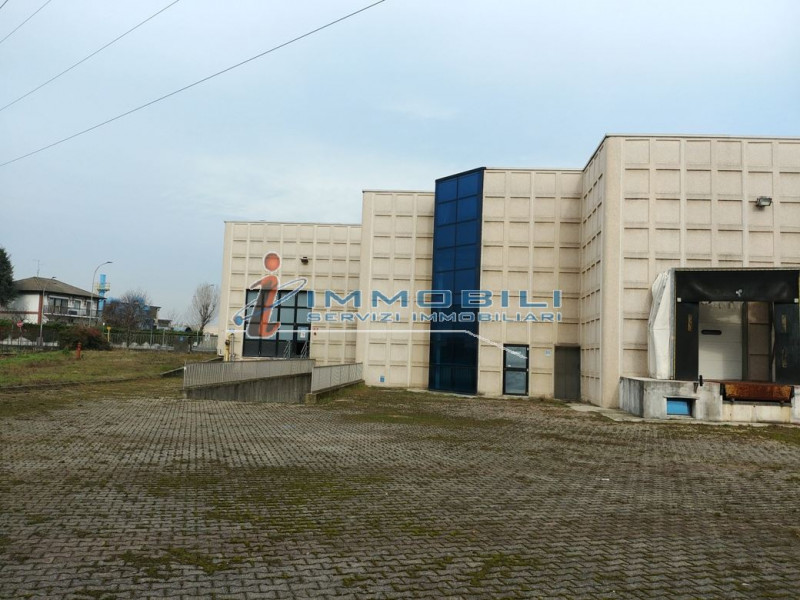 Immagine 14 di Capannone industriale in vendita  in VIA PRIMO MAGGIO a Bussero