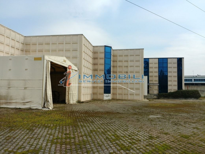 Immagine 17 di Capannone industriale in vendita  in VIA PRIMO MAGGIO a Bussero