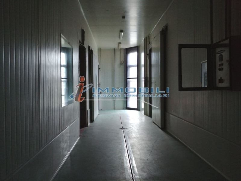 Immagine 23 di Capannone industriale in vendita  in VIA PRIMO MAGGIO a Bussero