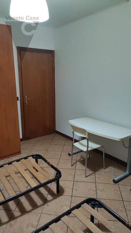 Immagine 3 di Camera in affitto  a Ponte San Nicolò