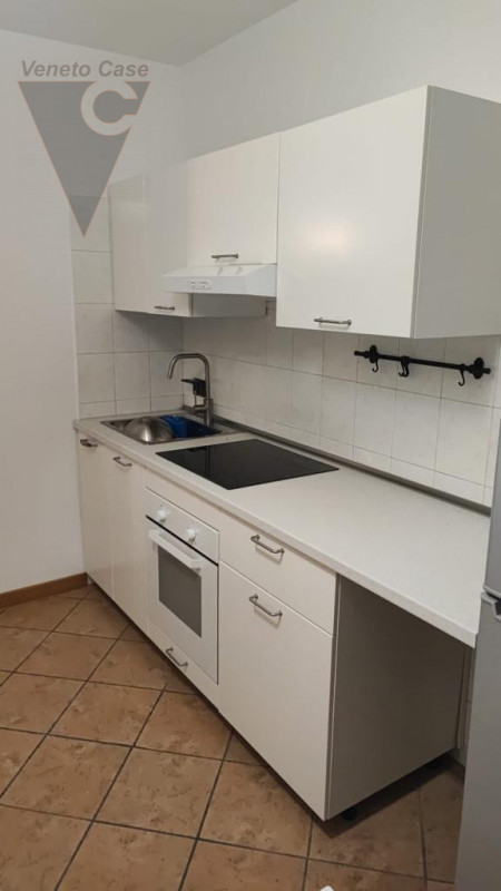 Immagine 5 di Camera in affitto  a Ponte San Nicolò