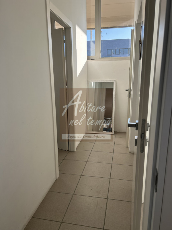 Immagine 3 di Attività commerciale in affitto  a Tombolo