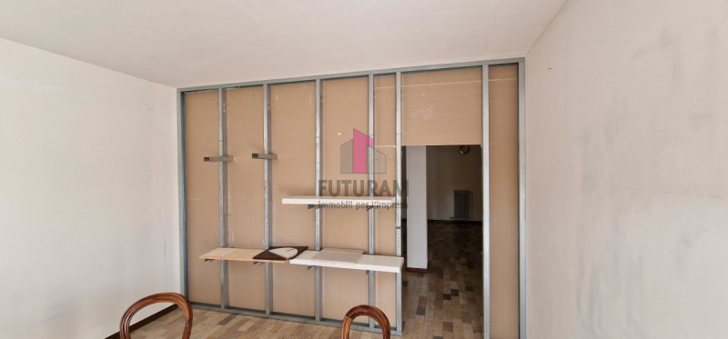 Immagine 3 di Laboratorio in affitto  a Abano Terme