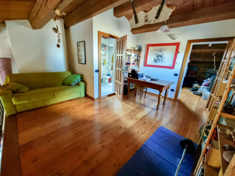 Immagine 7 di Casa indipendente in vendita  in località Castelcavallino a Urbino