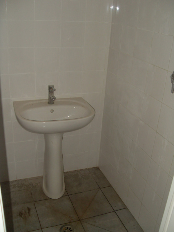 Immagine 4 di Negozio in affitto  in VIA VERDI a Scandicci