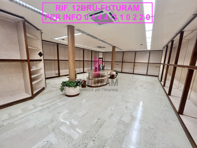 Immagine 1 di Capannone industriale in affitto  in Via Dante a Torri Di Quartesolo