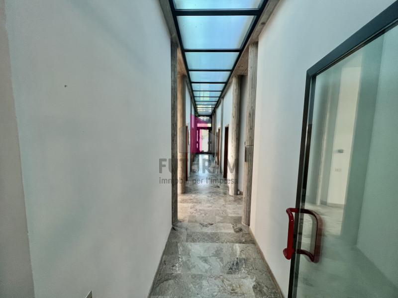 Immagine 14 di Capannone industriale in affitto  in Via Dante a Torri Di Quartesolo