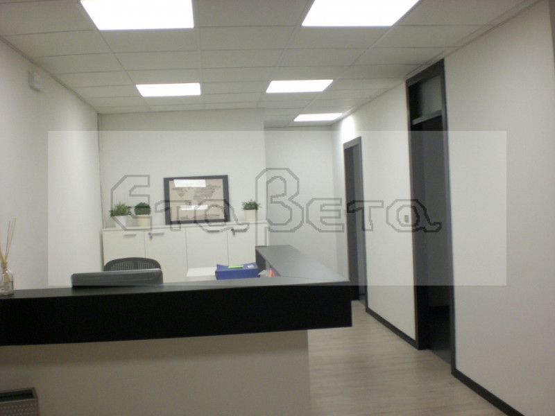 Immagine 1 di Ufficio in affitto  in Porta Contarine a Padova