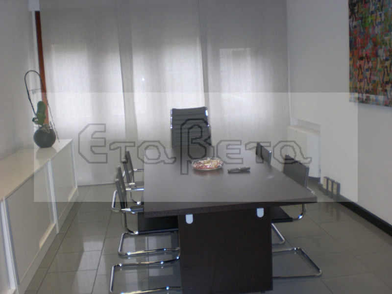 Immagine 2 di Ufficio in affitto  in Porta Contarine a Padova