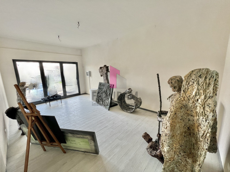 Immagine 4 di Negozio in vendita  in Via Antonibon a Nove