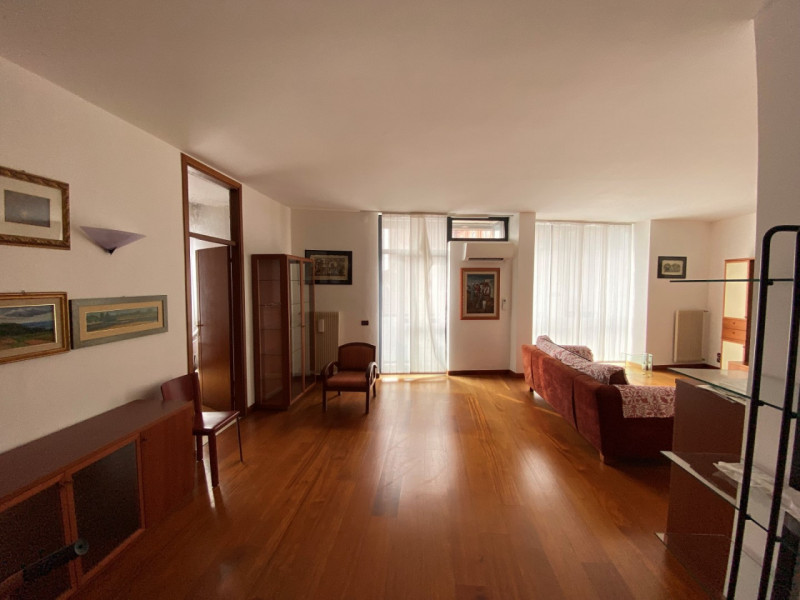 Immagine 2 di Appartamento in vendita  in Bassano del Grappa Piazzale Luigi Cadorna Via Brocchi 31 a Bassano Del Grappa