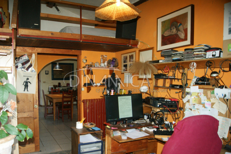 Immagine 11 di Rustico / casale in vendita  a Chianni