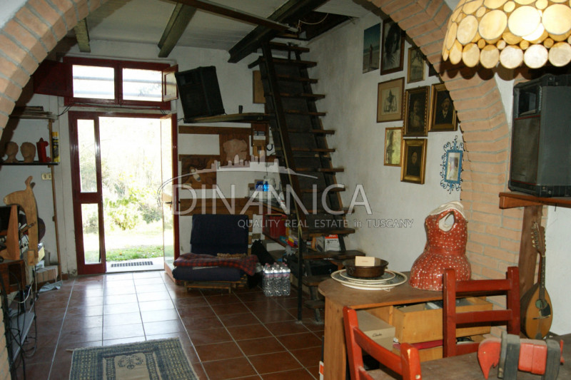Immagine 18 di Rustico / casale in vendita  a Chianni