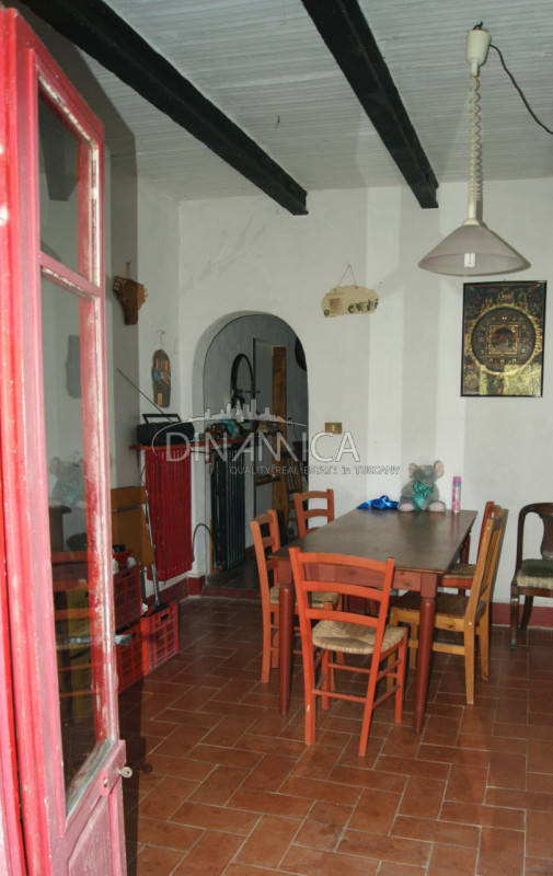 Immagine 21 di Rustico / casale in vendita  a Chianni