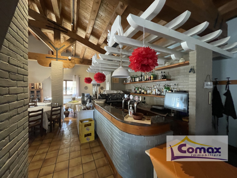 Immagine 9 di Attività commerciale in vendita  in Via Dei Colli a Vo