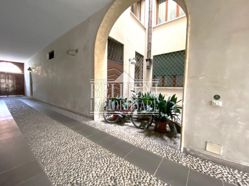Immagine 4 di Ufficio in vendita  in Contrà Pasini a Vicenza
