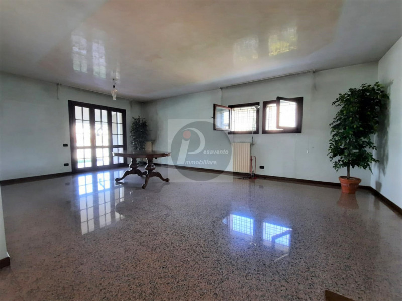 Immagine 9 di Casa indipendente in vendita  a Mestrino