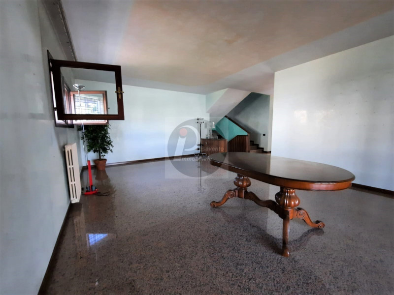 Immagine 10 di Casa indipendente in vendita  a Mestrino