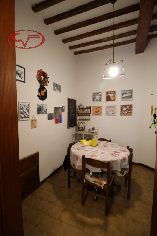 Immagine 10 di Palazzo in vendita  a San Giovanni Valdarno