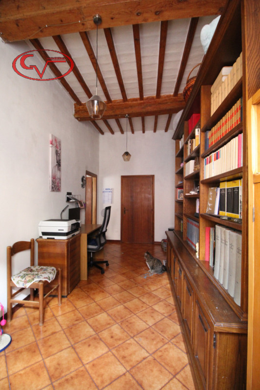 Immagine 19 di Palazzo in vendita  a San Giovanni Valdarno