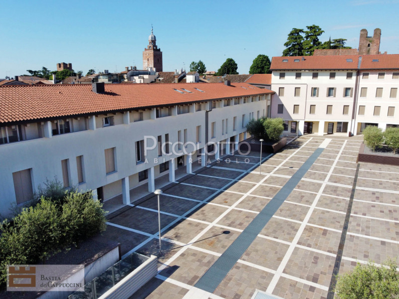 Immagine 2 di Appartamento in vendita  in Vicolo dei Cappuccini a Castelfranco Veneto