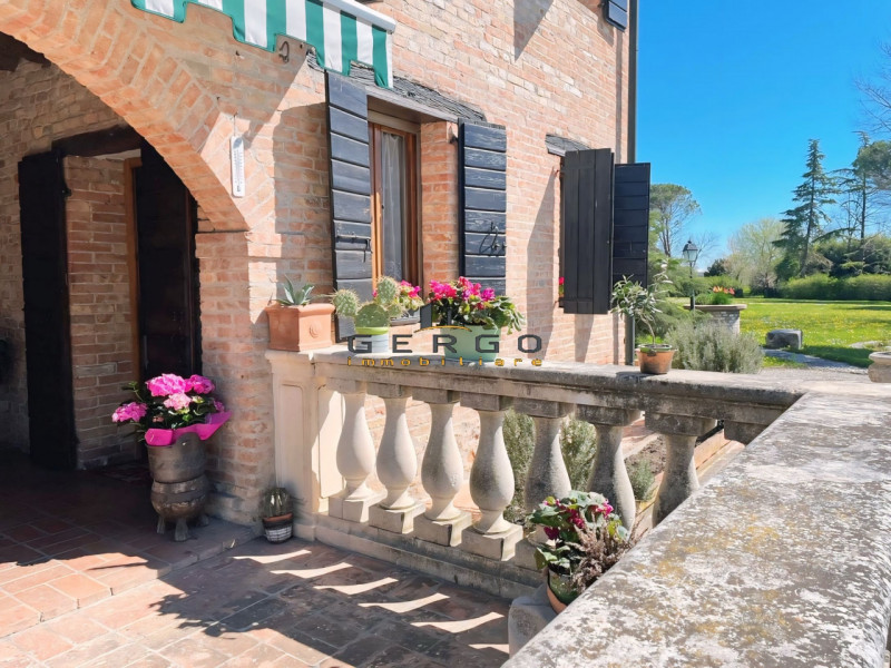 Immagine 9 di Villa in vendita  in Via Cornarotta a Treviso