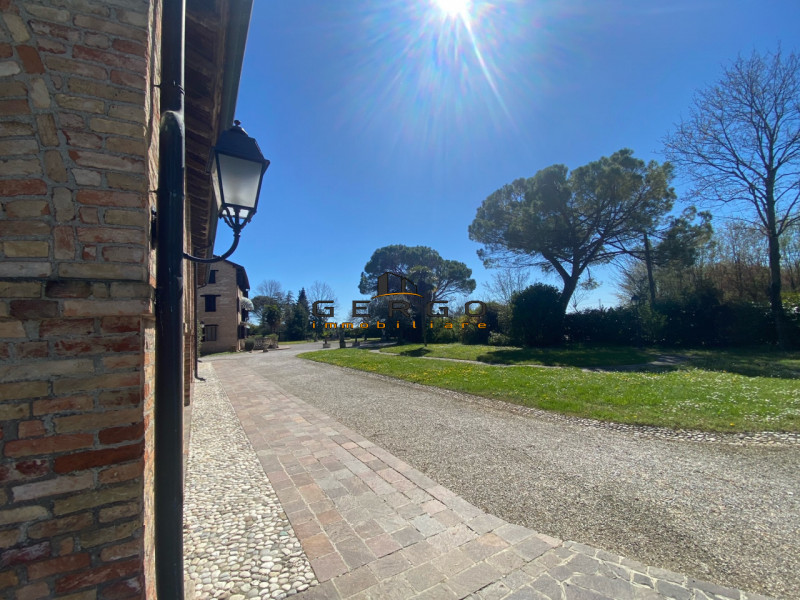 Immagine 34 di Villa in vendita  in Via Cornarotta a Treviso