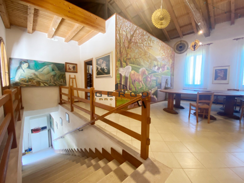 Immagine 36 di Villa in vendita  in Via Cornarotta a Treviso