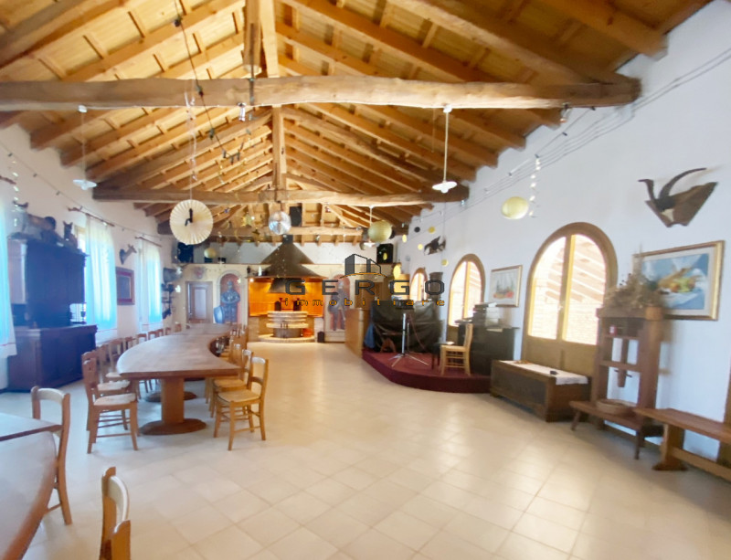 Immagine 38 di Villa in vendita  in Via Cornarotta a Treviso