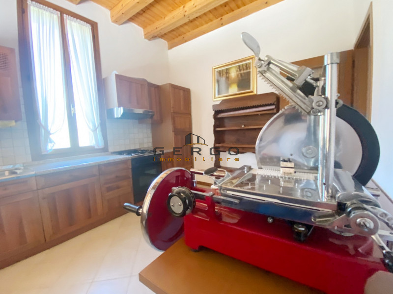 Immagine 41 di Villa in vendita  in Via Cornarotta a Treviso