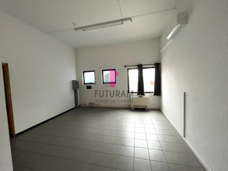 Immagine 8 di Ufficio in affitto  in statale del santo a Limena
