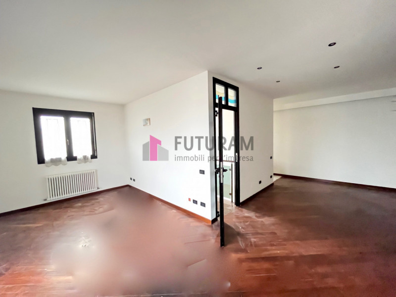 Immagine 2 di Ufficio in affitto  in via Watt a Piazzola Sul Brenta