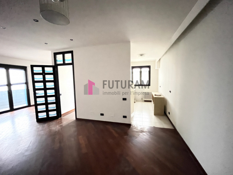 Immagine 3 di Ufficio in affitto  in via Watt a Piazzola Sul Brenta