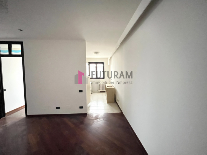 Immagine 10 di Ufficio in affitto  in via Watt a Piazzola Sul Brenta