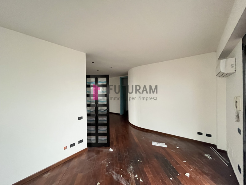 Immagine 11 di Ufficio in affitto  in via Watt a Piazzola Sul Brenta