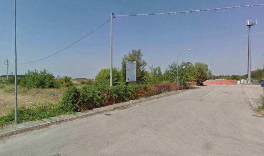 Immagine 2 di Terreno in vendita  in Strada Provinciale 91 a Piacenza D'adige