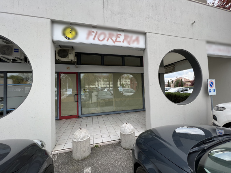 Immagine 5 di Negozio in affitto  in via della provvidenza 45 a Rubano