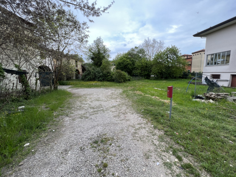Immagine 4 di Rustico / casale in vendita  in via ponte tezze a Rovolon