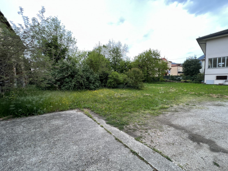 Immagine 9 di Rustico / casale in vendita  in via ponte tezze a Rovolon