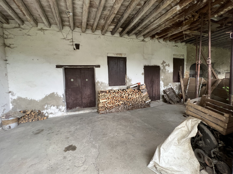 Immagine 13 di Rustico / casale in vendita  in via ponte tezze a Rovolon