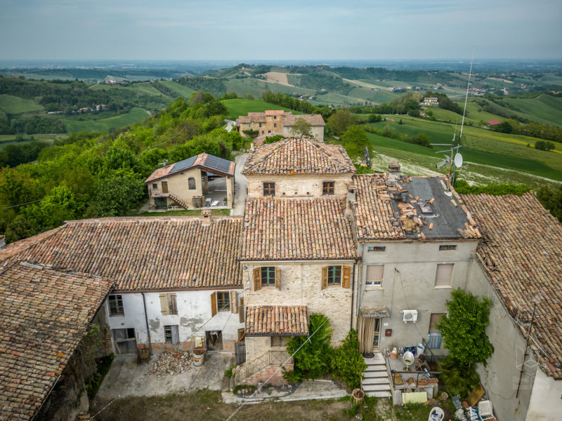 Immagine 3 di Rustico / casale in vendita  in ca Paolini a Medesano