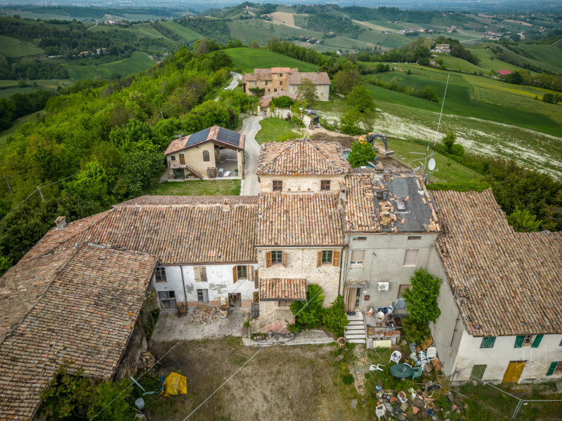 Immagine 4 di Rustico / casale in vendita  in ca Paolini a Medesano