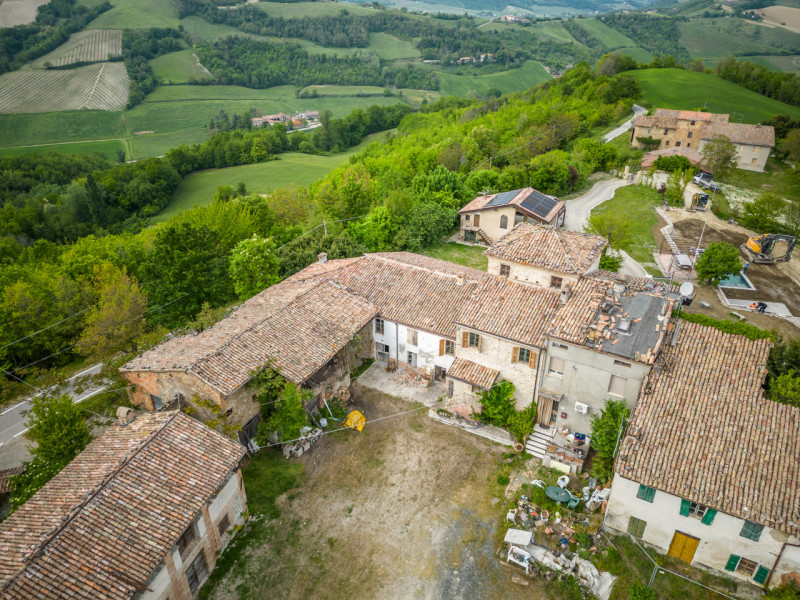 Immagine 6 di Rustico / casale in vendita  in ca Paolini a Medesano
