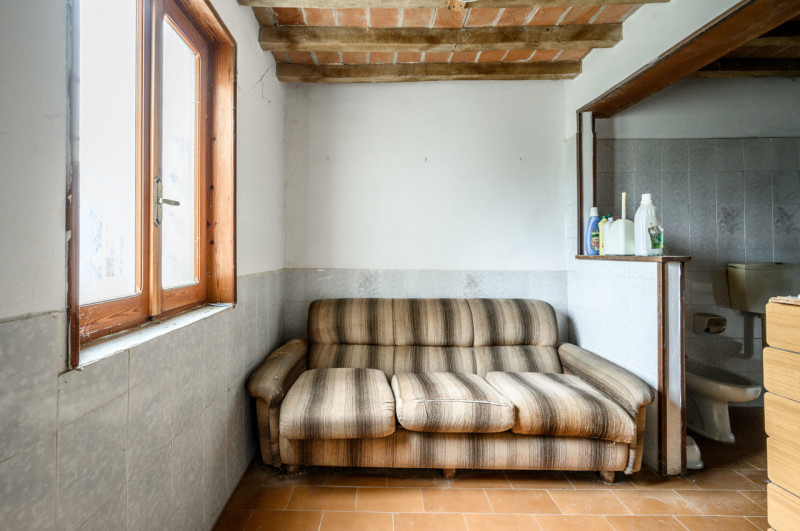 Immagine 25 di Rustico / casale in vendita  in ca Paolini a Medesano