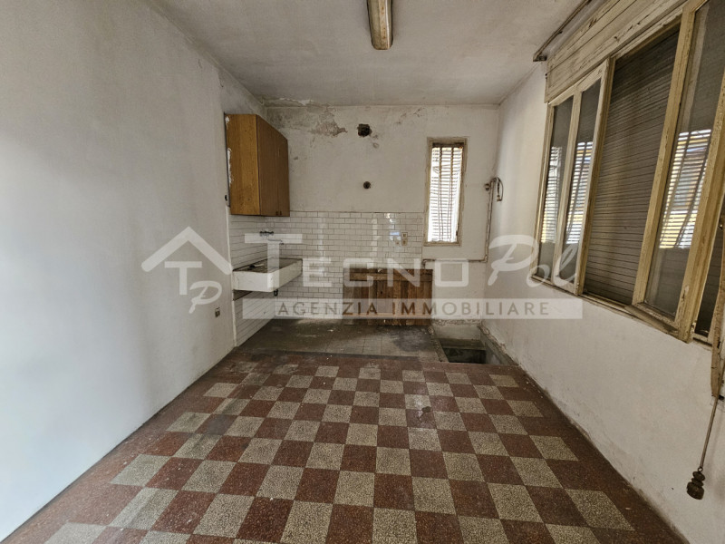 Immagine 3 di Rustico / casale in vendita  a Padova