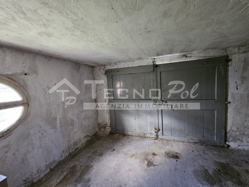 Immagine 6 di Rustico / casale in vendita  a Padova